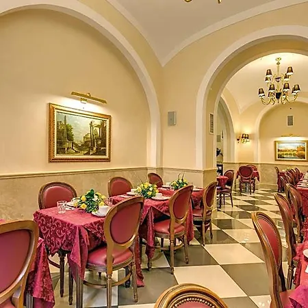 Hotel Contilia 3*