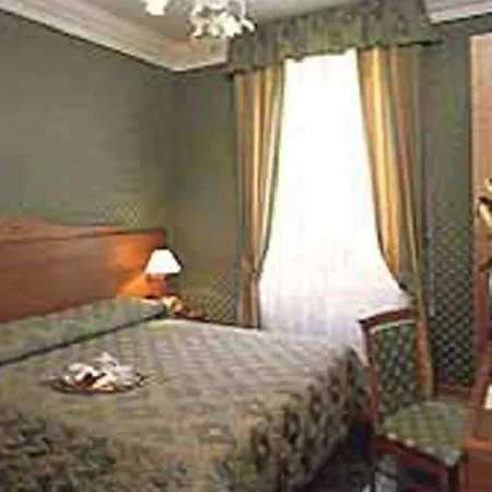 Otel Contilia 3*